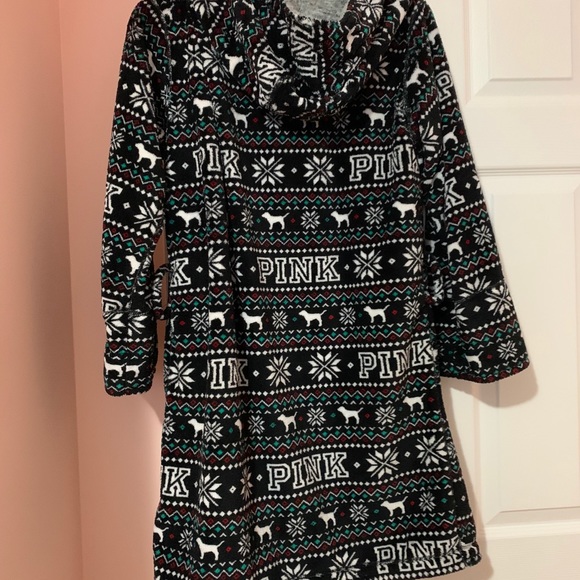 PINK Robe - Picture 2 of 3